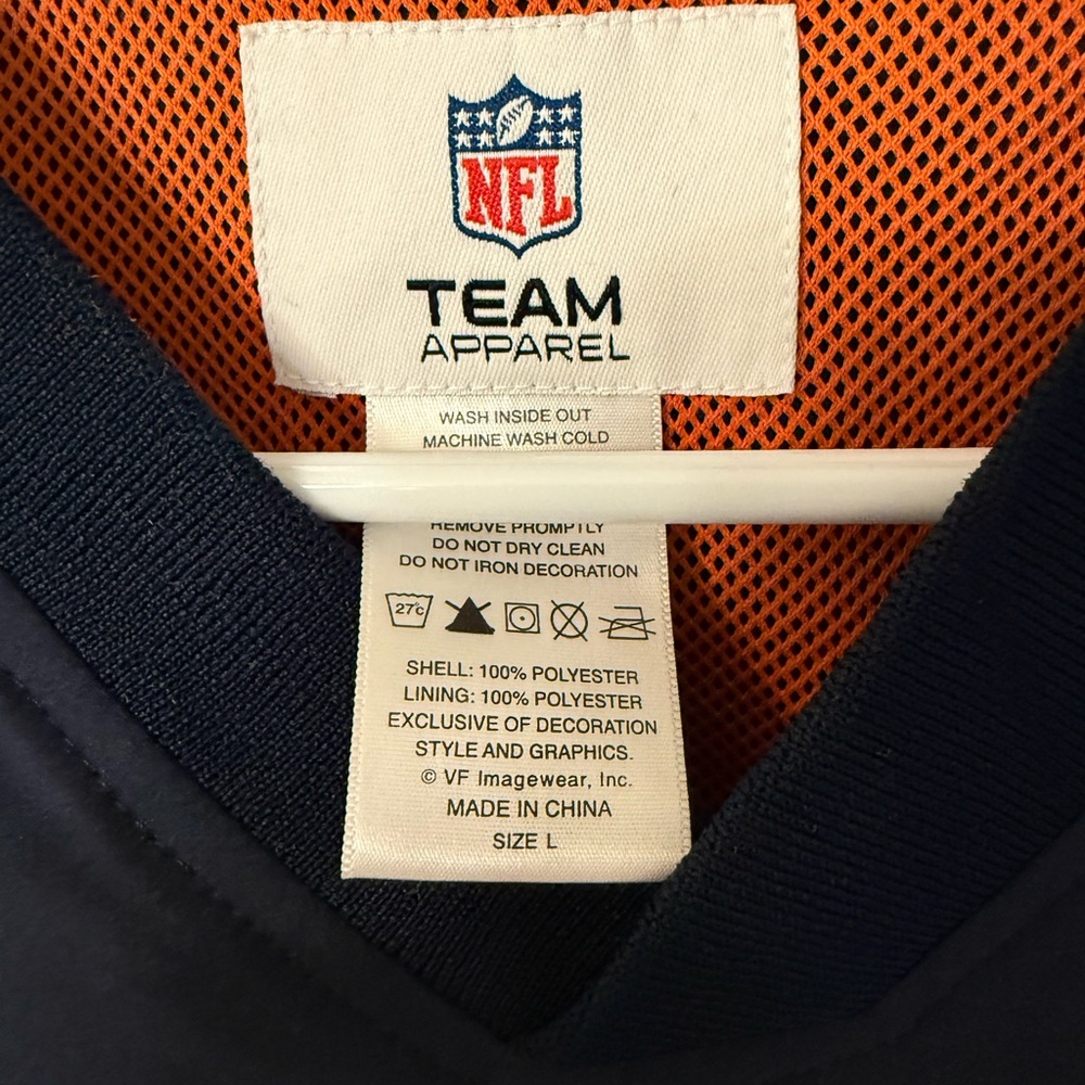 NFL🏈 Men’s Chicago Bears Men’s Navy and Orange Pullover size Large - Picture 2 of 3